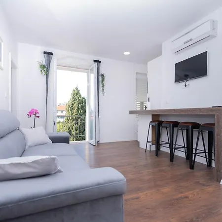 Charming Close To Bacvice And Center * Сплит